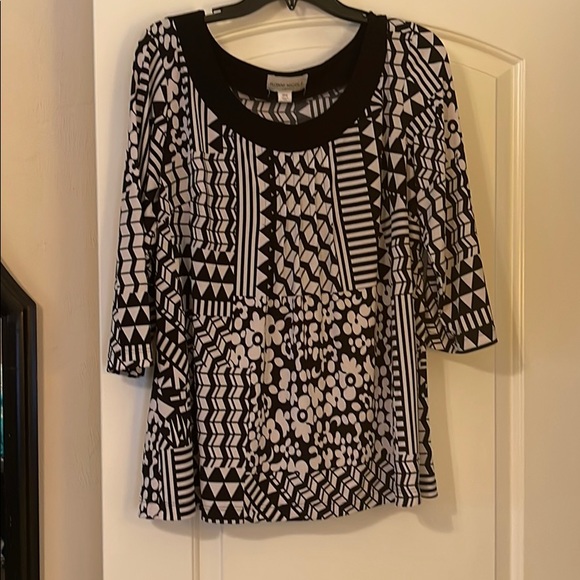 Pintuck pleat front top - Picture 1 of 1